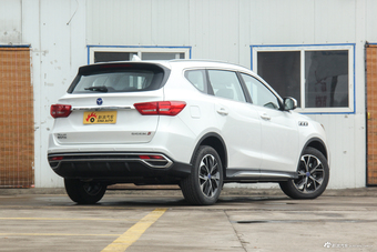 2018款君马SEEK 5（赛克5）1.5T自动领耀版