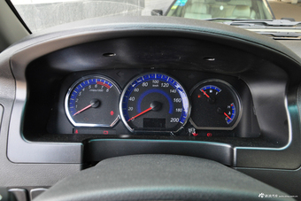 2017款菱智V3 1.5L手动5座特惠版