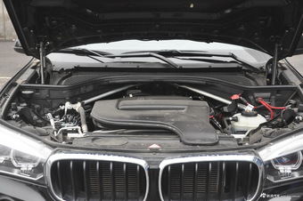 2015款宝马X5 2.0T自动xDrive28i 
