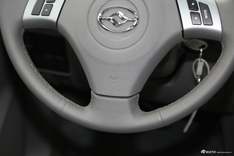 2016款黄海N1 2.8T手动柴油两驱运动版JE493ZLQ4CB