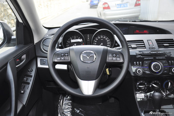 2015款马自达3星骋1.6L自动两厢精英型