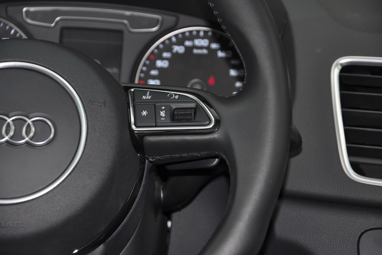 2016款奥迪Q3 2.0T自动35TFSI风尚型