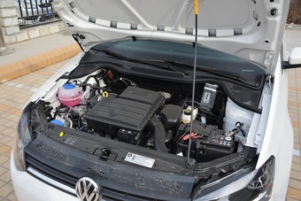 2016款POLO 1.4L手动风尚版