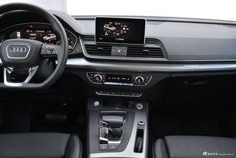 2018款奥迪Q5L 2.0T自动45 TFSI尊享运动型