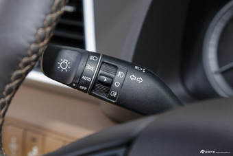 2015款全新途胜1.6T自动四驱旗舰型