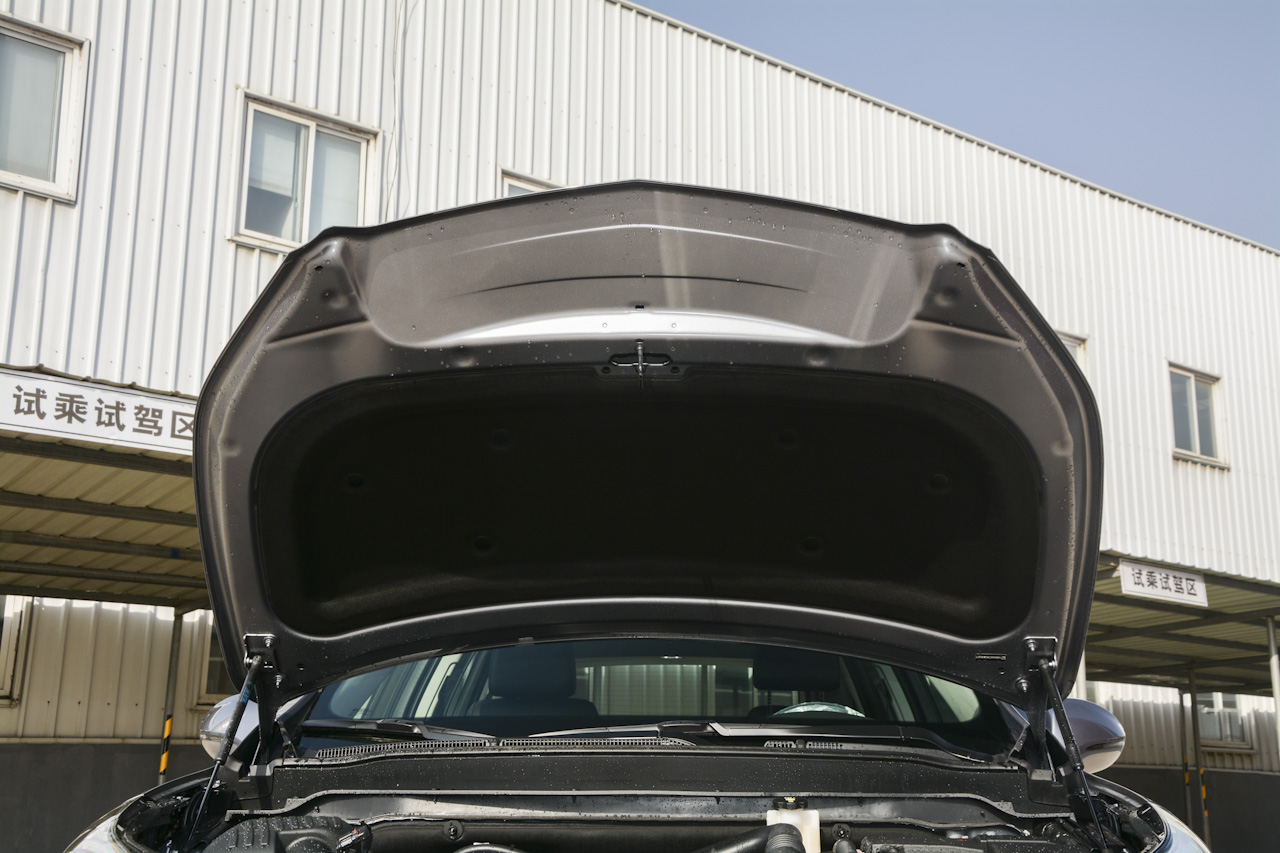 2018款昂科威1.5T自动两驱精英型20T