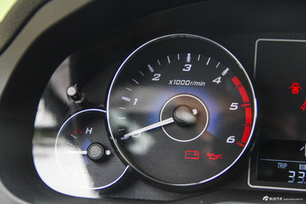 2015款中兴威虎TUV 2.8T手动柴油两驱超值版大双