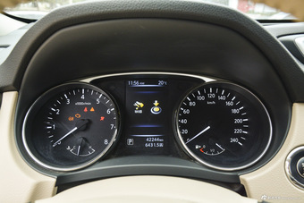 2015款奇骏2.0L自动XL两驱舒适MAX版