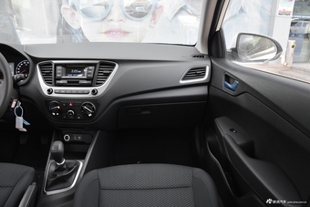 2016款悦纳1.4L手动青春版GS