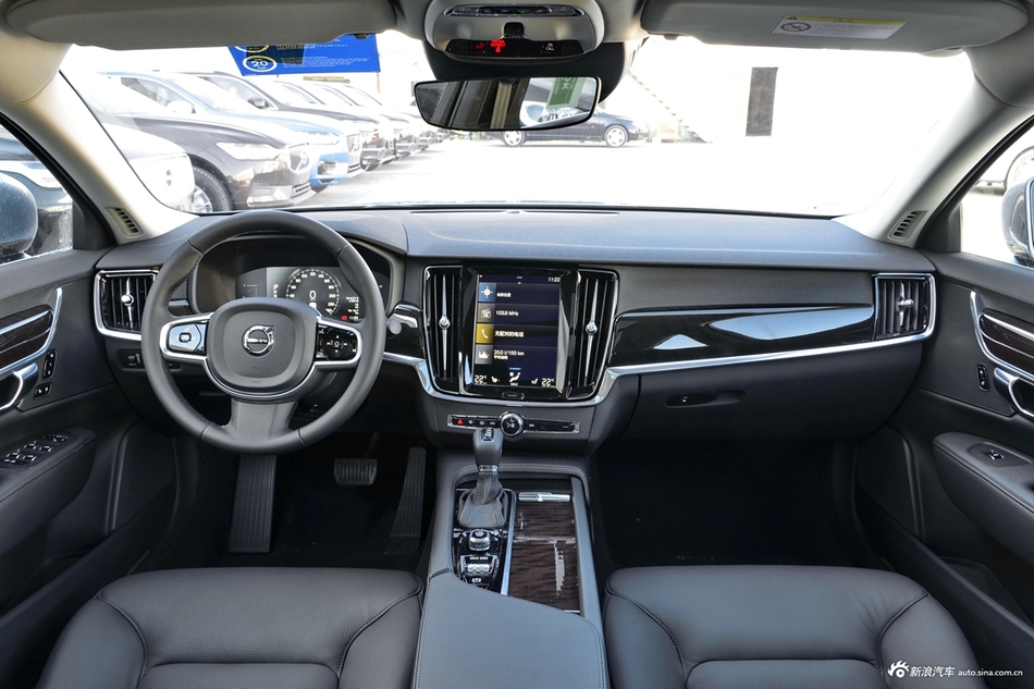 2018款沃尔沃S90 2.0T自动T5智远版