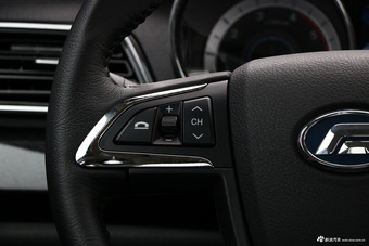 2018款雄师F22 1.9T自动两驱柴油旗舰型D19TCIE2