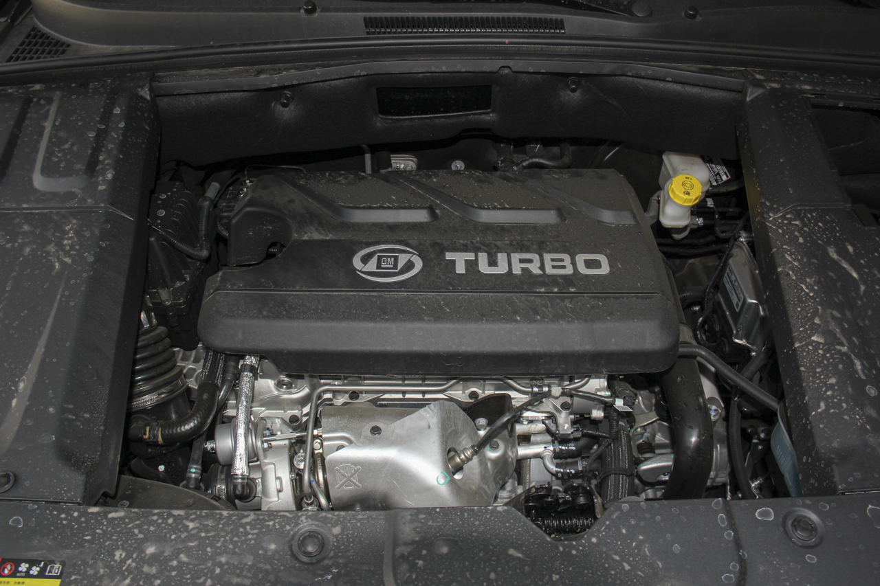 2018款宝骏530 1.5T手动精英型