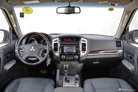 2016款帕杰罗三门版3.8L V6 GLS中东版