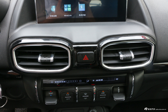 2018款风神AX4 1.6L手动潮尚型天窗版