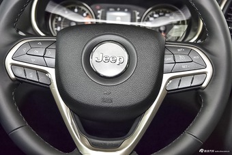 2016款自由光2.4L自动专业版 晶黑