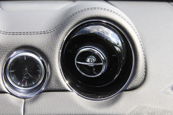 2015款捷豹XJL 3.0L自动SC两驱尊享商务版