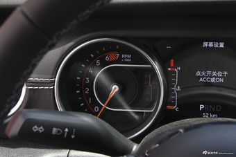 2018款牧马人2.0T自动四门撒哈拉版