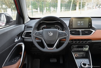 2018款宝骏510 1.5L自动周年特别版