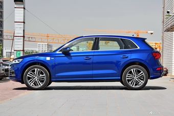 2018款奥迪Q5L 2.0T自动45 TFSI Sport plus 