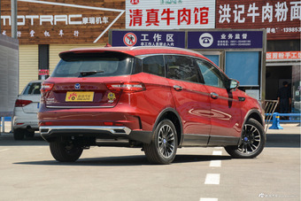 2018款君马S70 1.5T自动豪华型