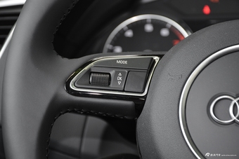 2018款奥迪Q5 Plus 2.0T自动40TFSI进取型典藏版