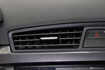 2017款吉利帝豪1.3T自动三厢百万款尊贵型