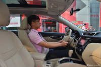 2014款奇骏2.5L自动XV NAVI四驱至尊版