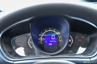 2015款力帆X60 1.8L手动舒适型国V