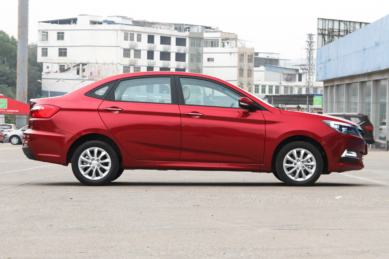 2016款悦翔V7 1.6L手动乐动型国IV