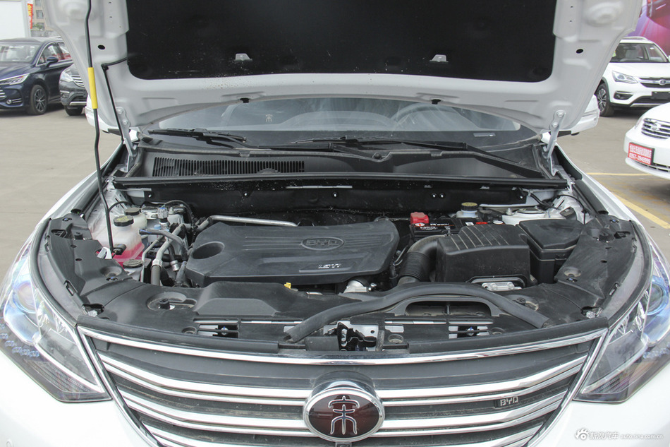 2018款比亚迪宋1.5TID手动智联尊享型