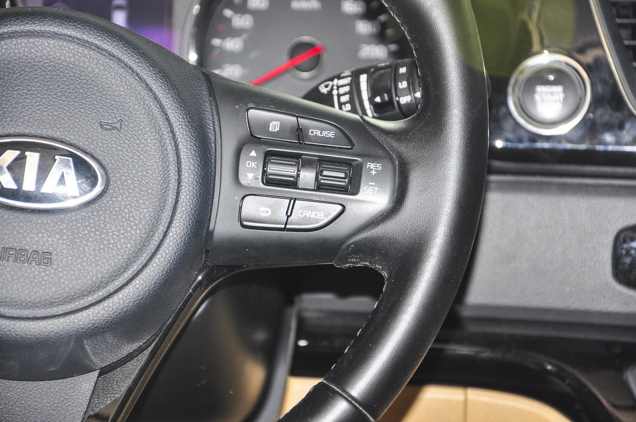 2015款嘉华（进口）3.3L自动豪华版 国IV