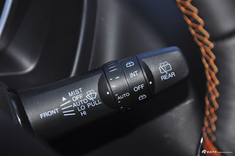 2016款东南DX3 1.5L手动旗舰型