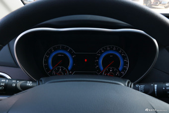 2017款福美来F7 1.5T 7座手动标准型