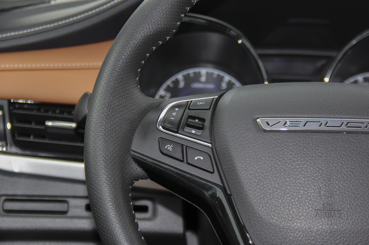 2018款启辰T70 2.0L自动睿享运动版