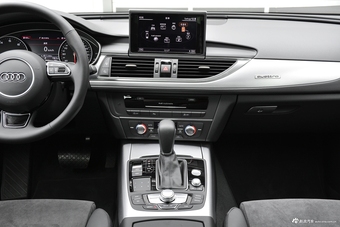 2017款奥迪A6 1.8T自动Avant时尚型