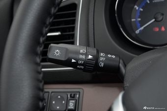 2016款风行SX6 1.6L CVT尊享型(灰色)