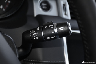 2017款揽胜极光 2.0T自动敞篷版