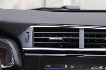 2018款DS 5LS 1.6T自动30THP时尚型