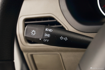 2017款五菱之光V 1.2L手动基本型 LMH