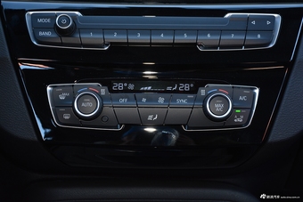 2019款宝马X1 2.0T自动sDrive20Li领先型