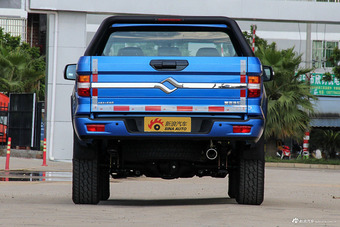 2017款黄海N3 2.5T手动两驱运动版XD25T5