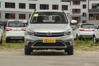 2017款长安欧尚A800 1.6L手动舒适型