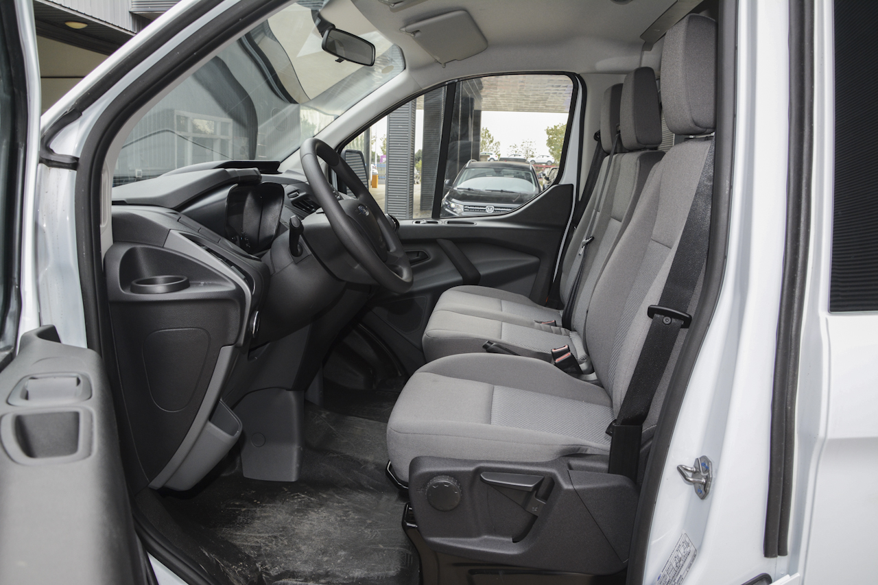 2017款新全顺2.0T中轴中顶柴油Diesel 5/6座Kombi国5