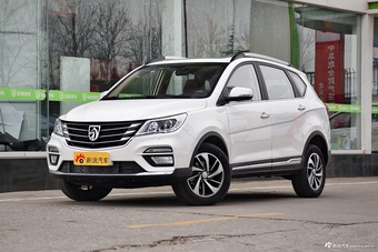 2017款宝骏560律动版1.5T手动尊享型