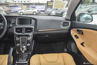 2017款沃尔沃V40 1.5T自动T3 智逸版