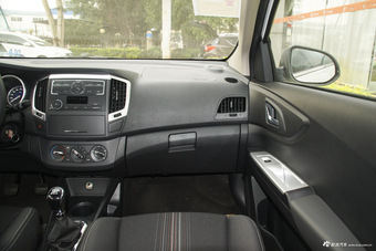 2016款风神AX3 1.5L自动尚酷型