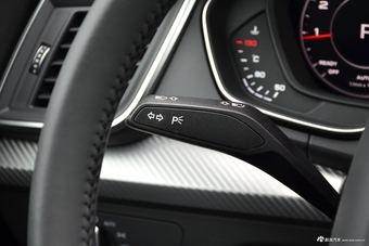 2018款奥迪Q5L 2.0T自动45 TFSI尊享时尚型