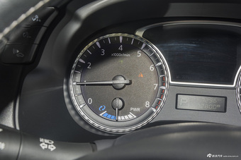 2017款英菲尼迪QX60 2.5T Hybrid四驱全能版