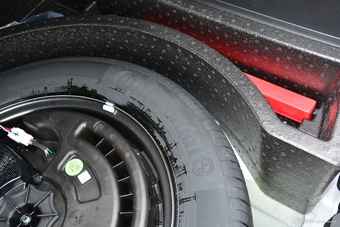 2017款宝骏560 1.5T DCT旗舰型