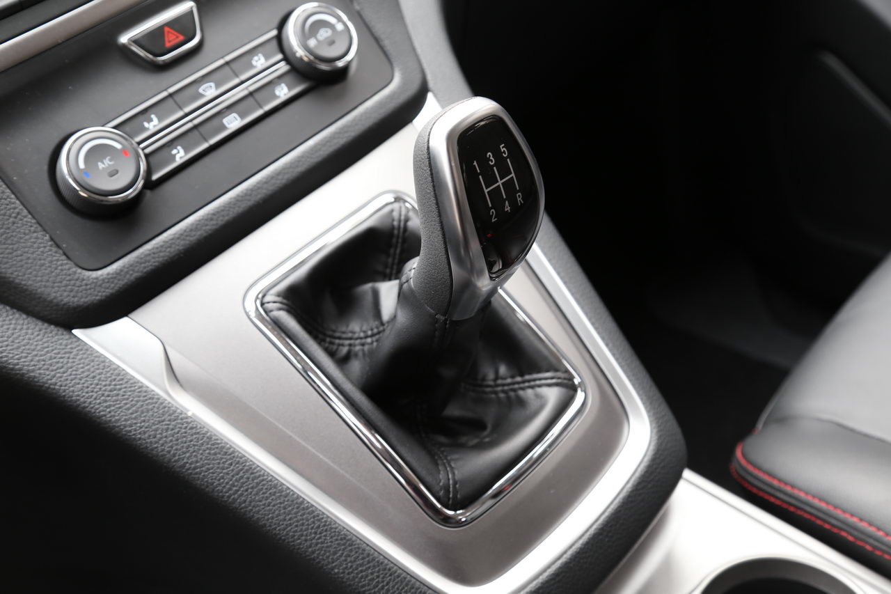 2017款长安睿行S50  1.5L手动次顶配